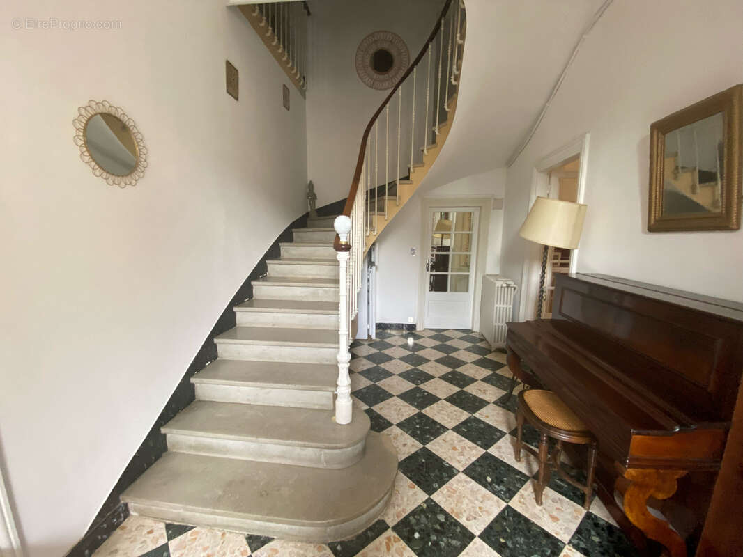 Maison à CANAULES-ET-ARGENTIERES