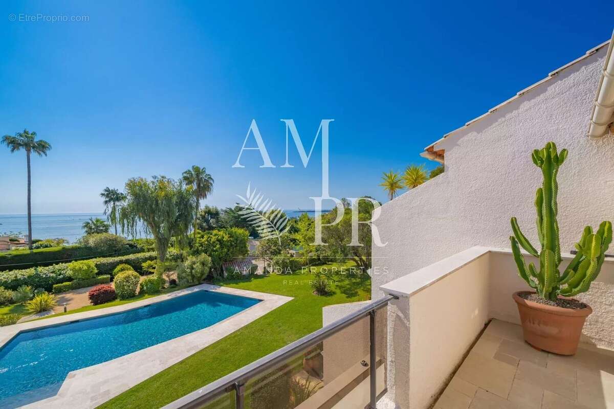Cannes Californie – Élégance Contemporaine et Vue Mer d’Exception dans un Domaine Privé - photo 23
