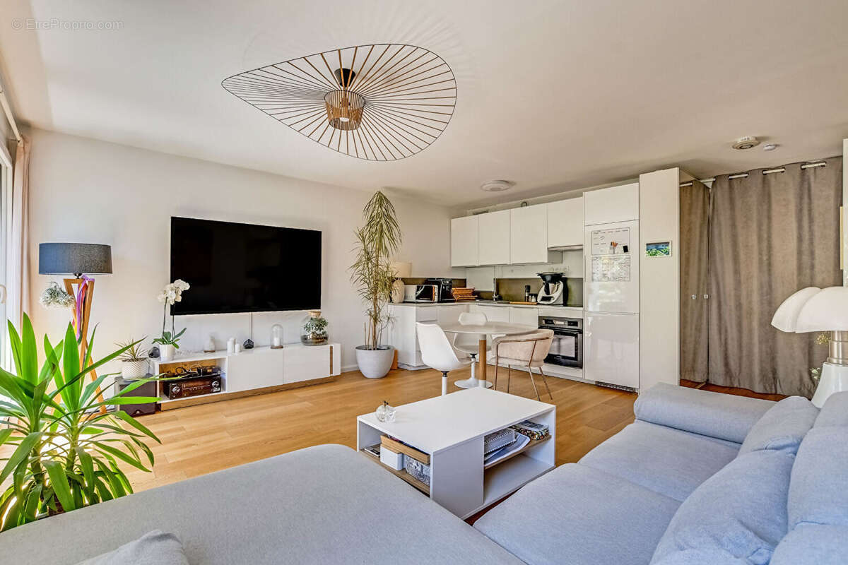 Appartement à PARIS-19E