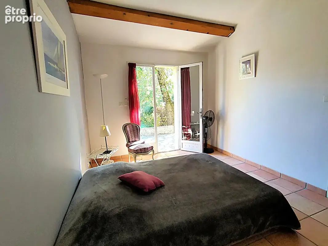 Propriété familiale spacieuse de type 8 à vendre à Garéoult sur 2000m² de terrain - photo 15