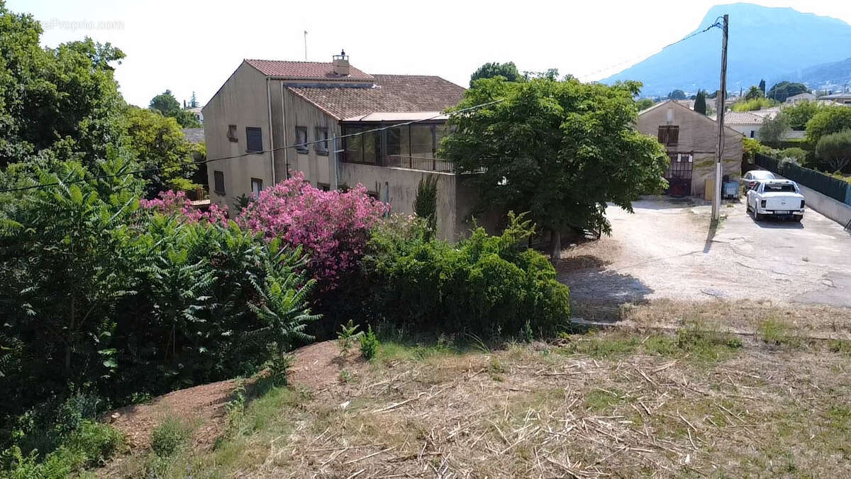 Maison à SOLLIES-VILLE