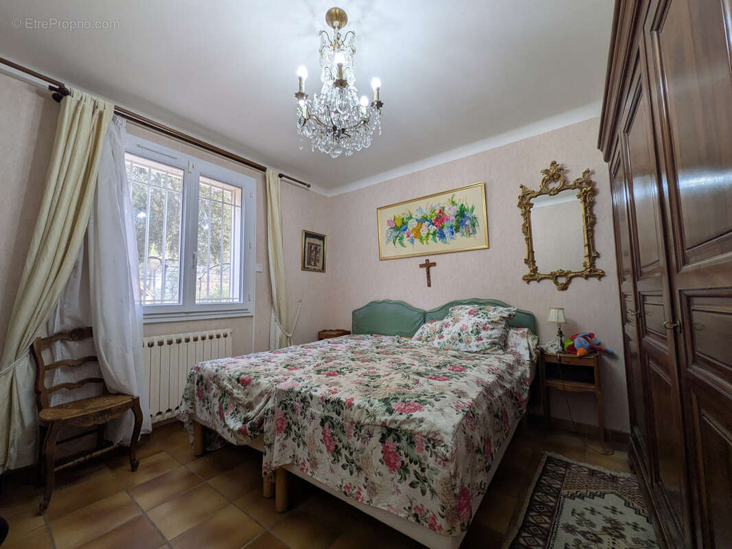 Maison à PEYROLLES-EN-PROVENCE