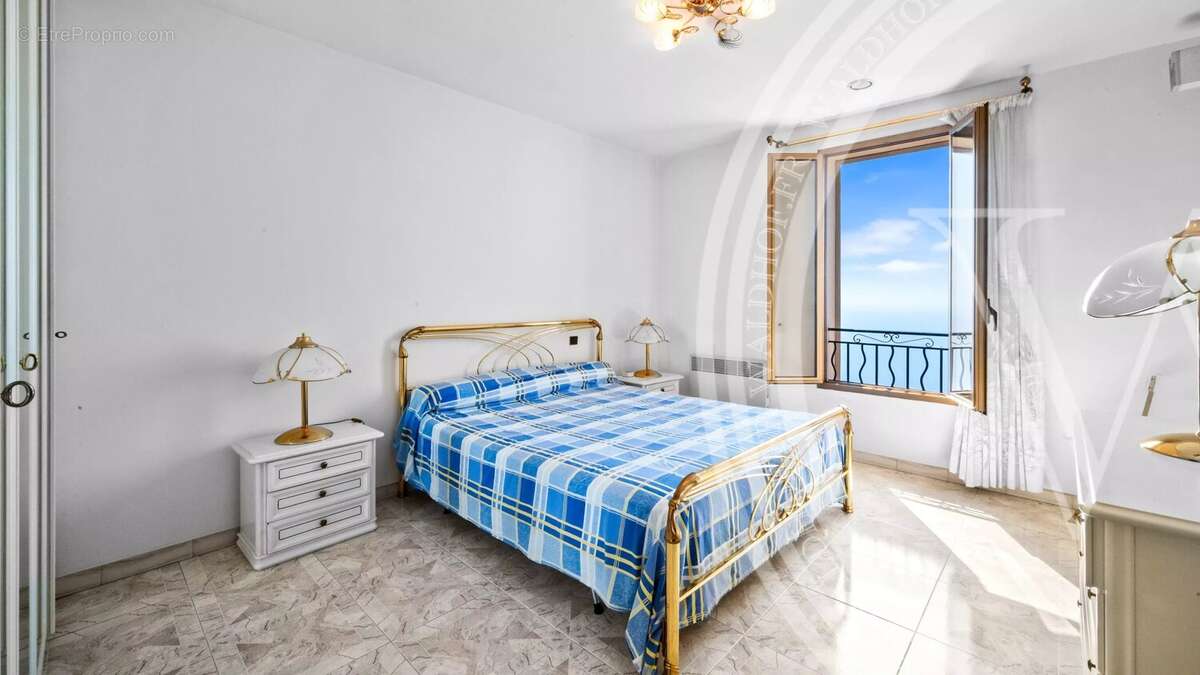 Maison à ROQUEBRUNE-CAP-MARTIN