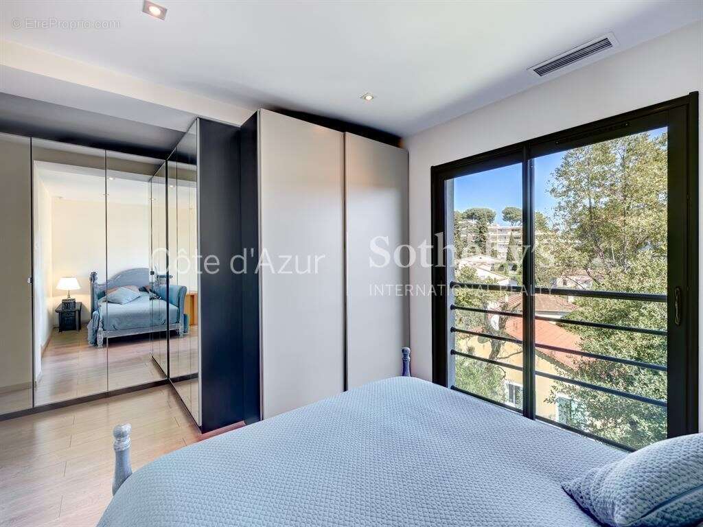 Cannes Petit Juas villa contemporaine de 177 m² avec 5 chambres, appartement indépendant et garage - photo 14