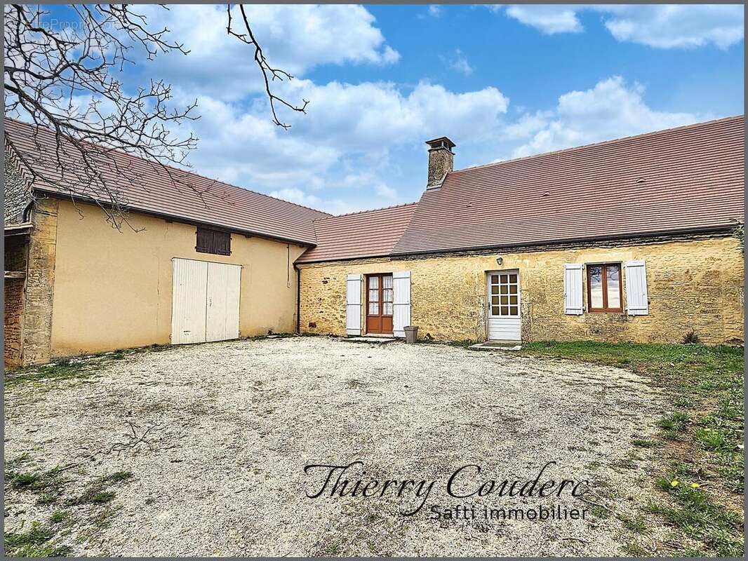 Maison 139 m² à Saint-Crepin-Et-Carlucet  - photo 6