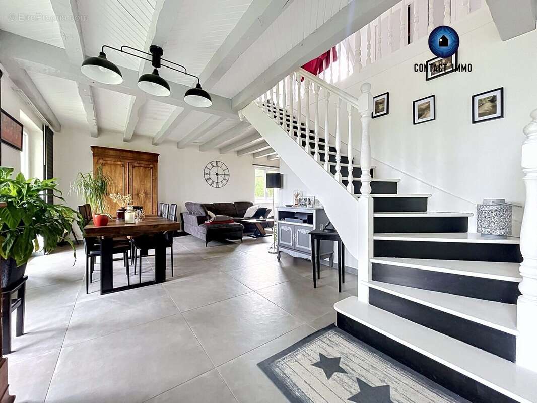 Maison à OBJAT