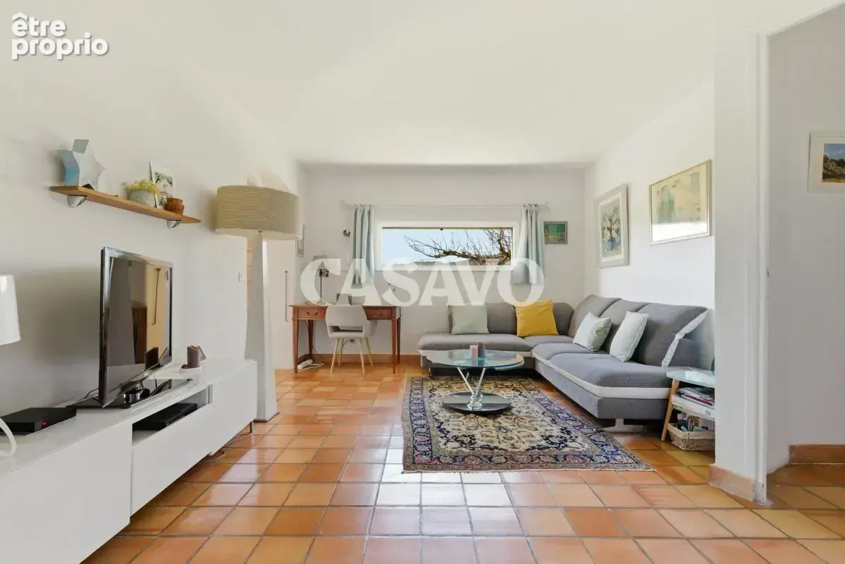 Vente Maison 7 pièces de 162m² - 13840 Rognes - photo 7