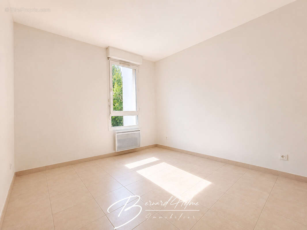 Appartement type 3 - 67,78 m2 - 1er etage - balcon - calme - box double - rue marie louise - 13008 marseille - photo 6