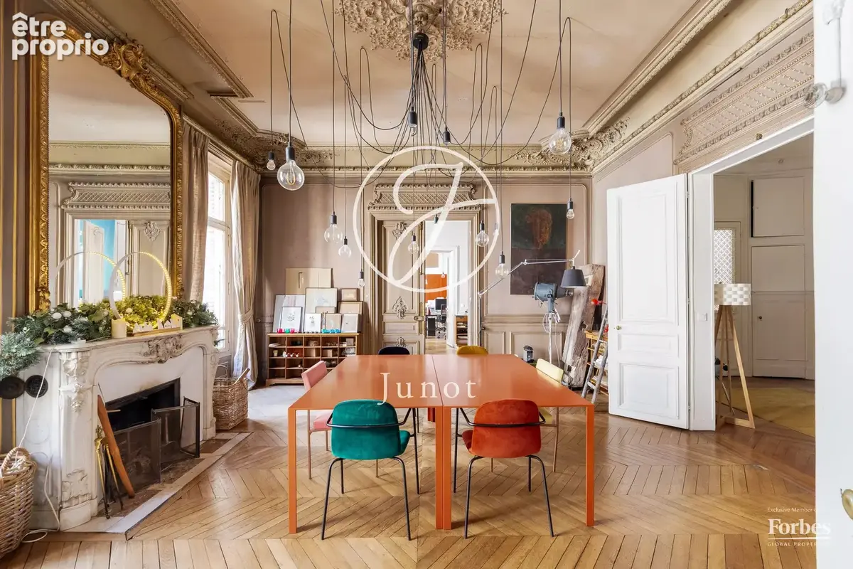 Paris 9e - BLANCHE / RUE DE BRUXELLES - Appartement  - 7 pièces - 230,28m² Carrez - 239,38m² au sol - 4/5 chambres - photo 2