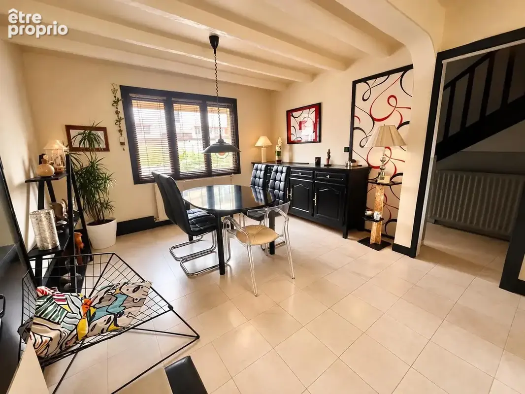 Maison semi mitoyenne 2 chambres, grand garage et jardin - photo 2
