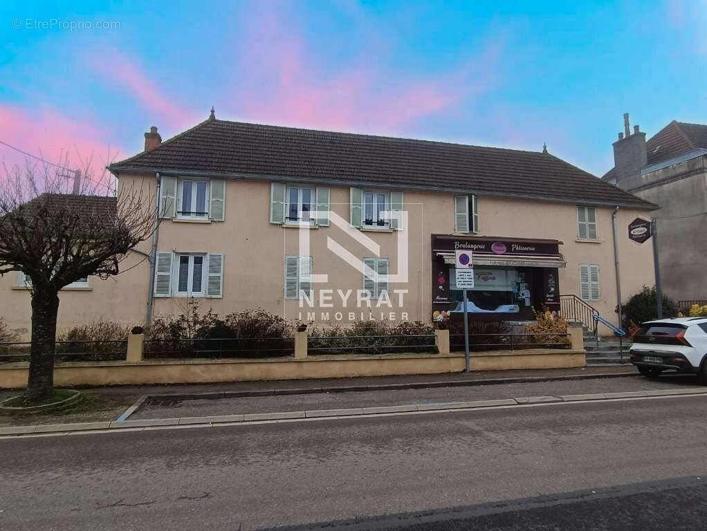 Appartement à LAMARCHE-SUR-SAONE