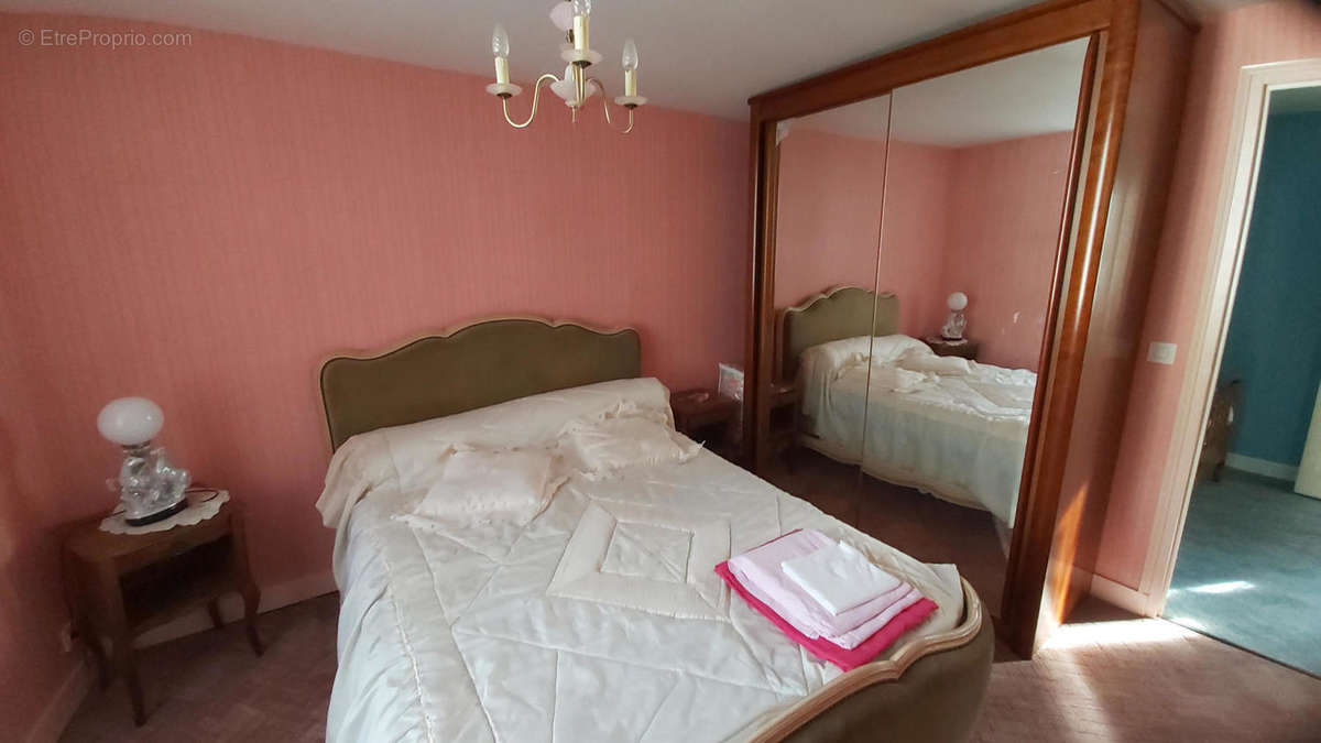 20211118_144020 - Maison à PIEGUT-PLUVIERS