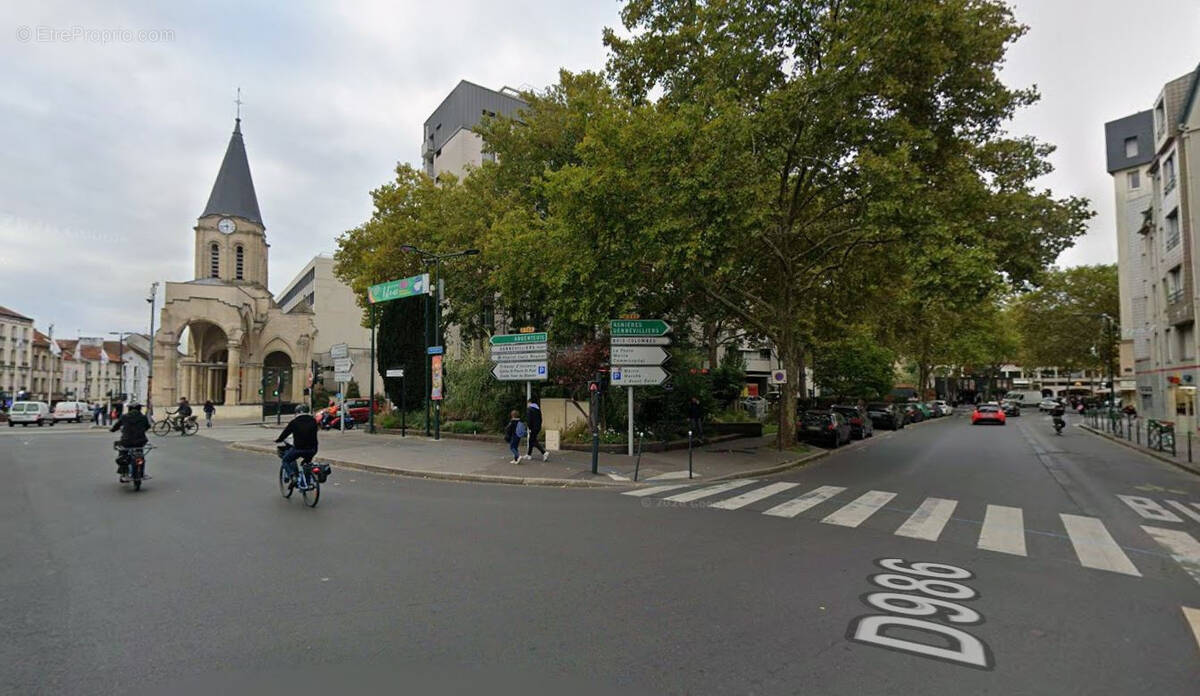 Parking à COLOMBES