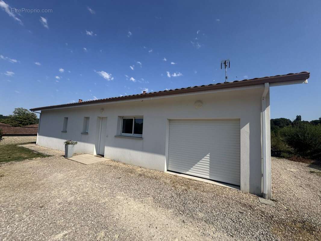 Maison 109 m² à Hagetmau  - photo 2