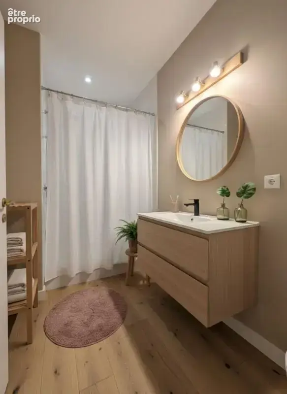 Appartement lumineux de 88 m² avec balcon, ascenseur et vue dégagée - photo 13