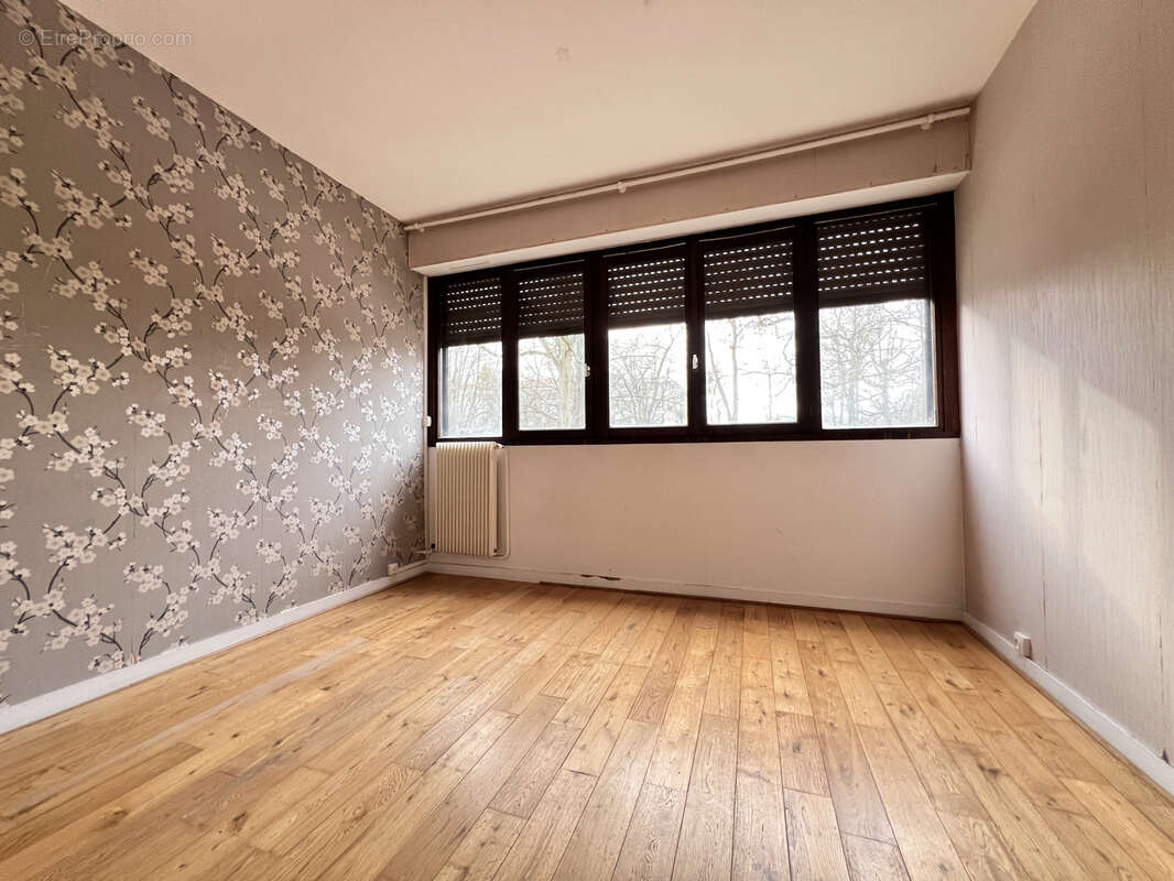 Appartement à VAUX-LE-PENIL