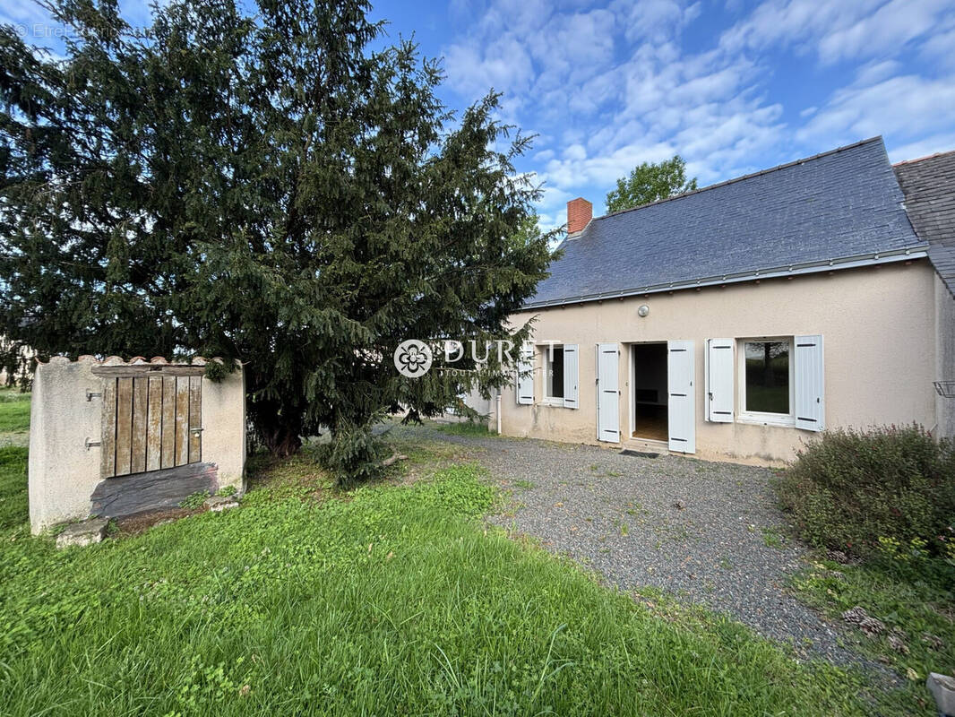 Maison à LA ROUXIERE
