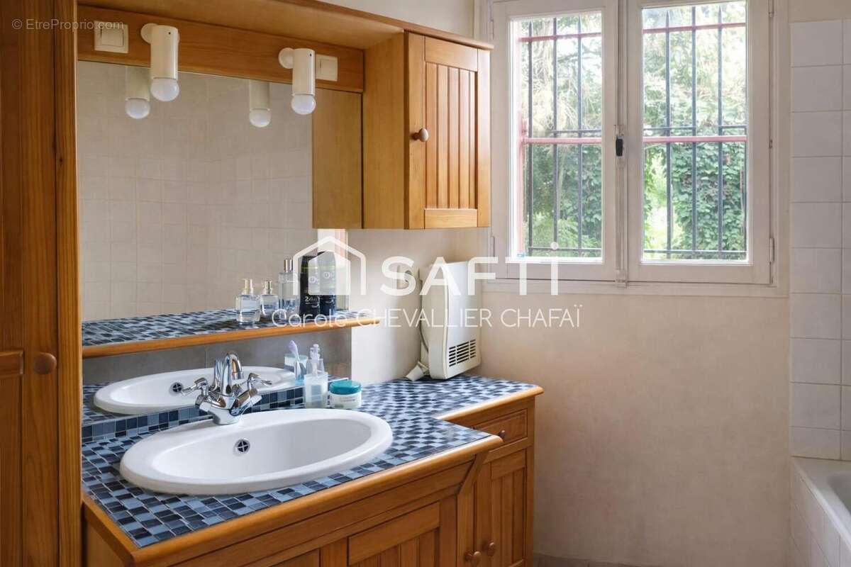 Maison 135 m² à Reynies  - photo 7