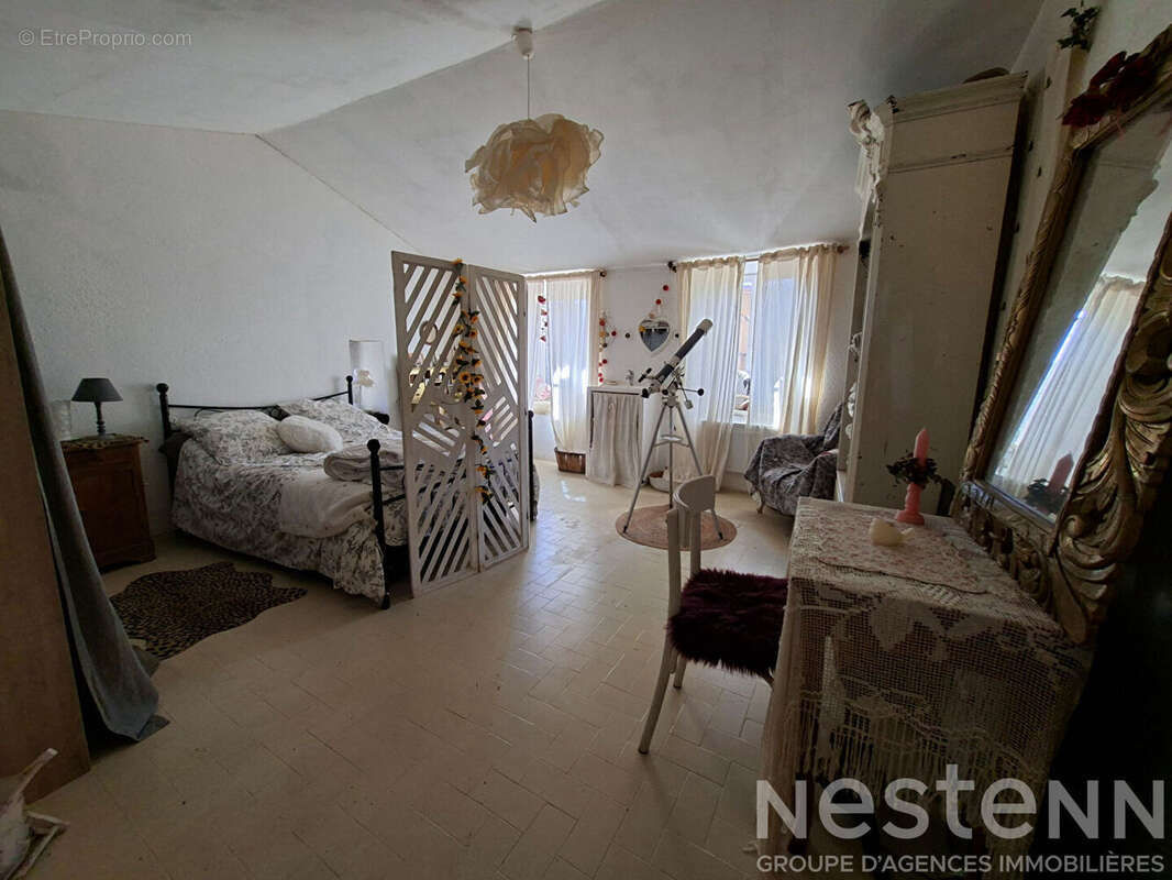 Maison à LE COLLET-DE-DEZE