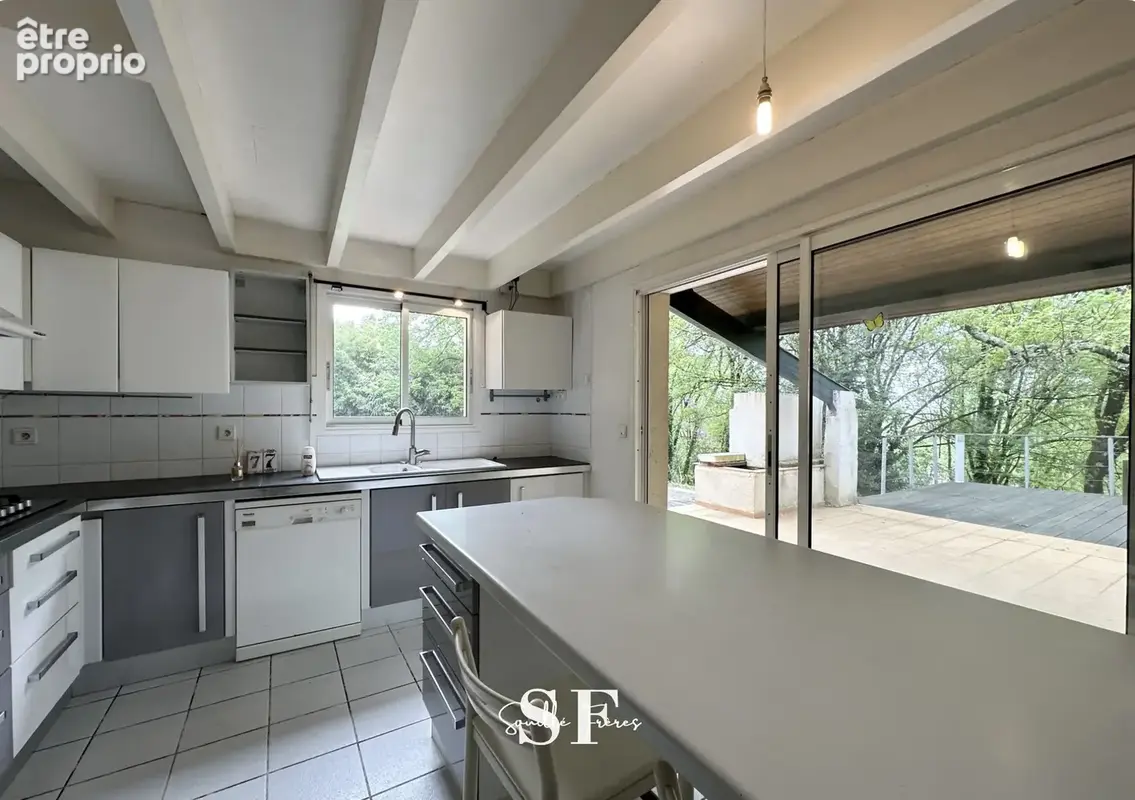 Agen - maison de 140m2 + garage de 27m2  avec terrain - photo 7