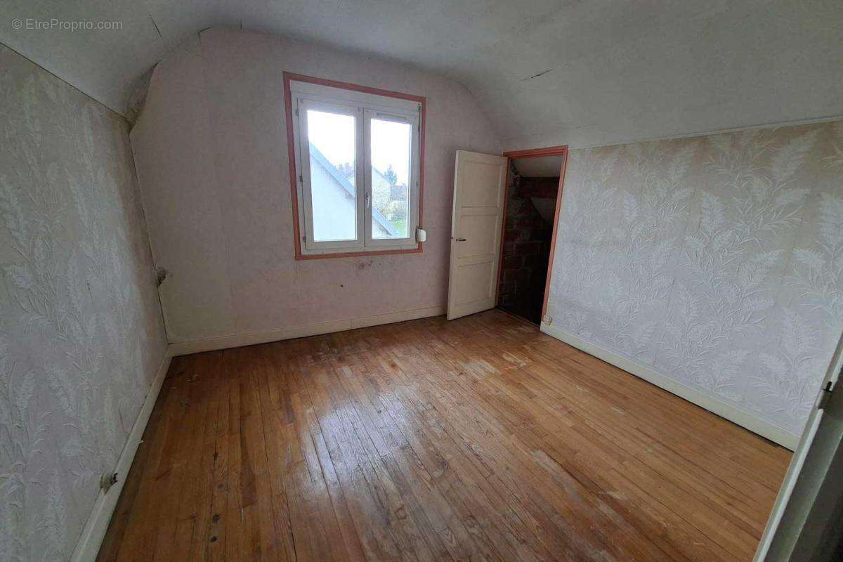 Maison à LE CREUSOT