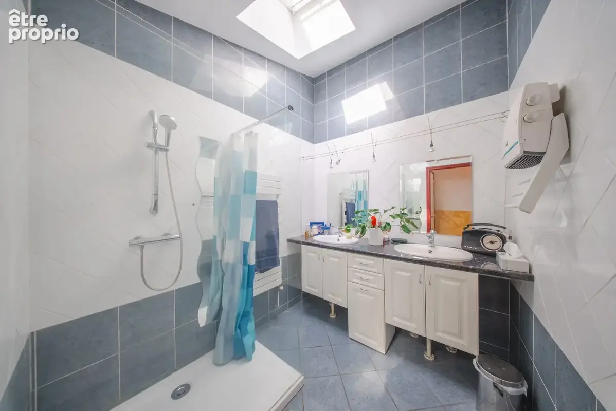 Maison 6 pièces 135 m² à vendre à Perignat-Les-Sarlieve (63170) - photo 9