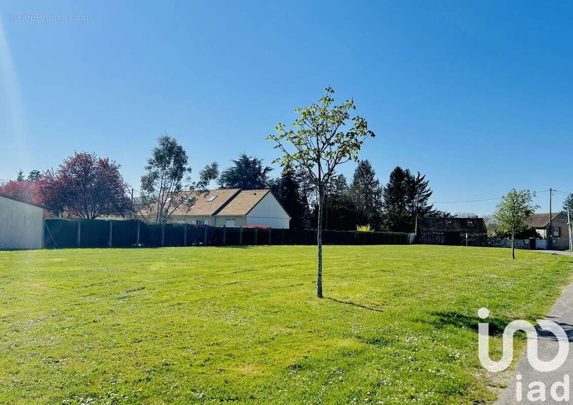 Photo 2 - Terrain à VRIGNY