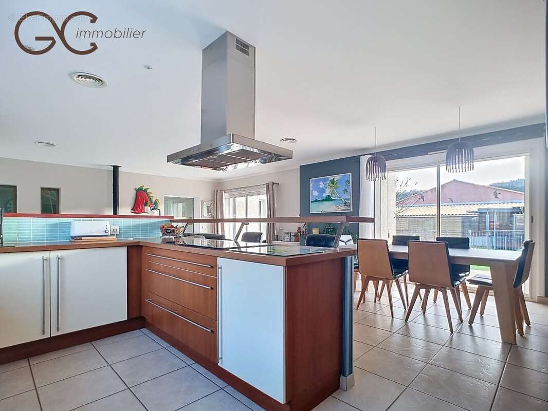 Maison à SAINT-CHINIAN