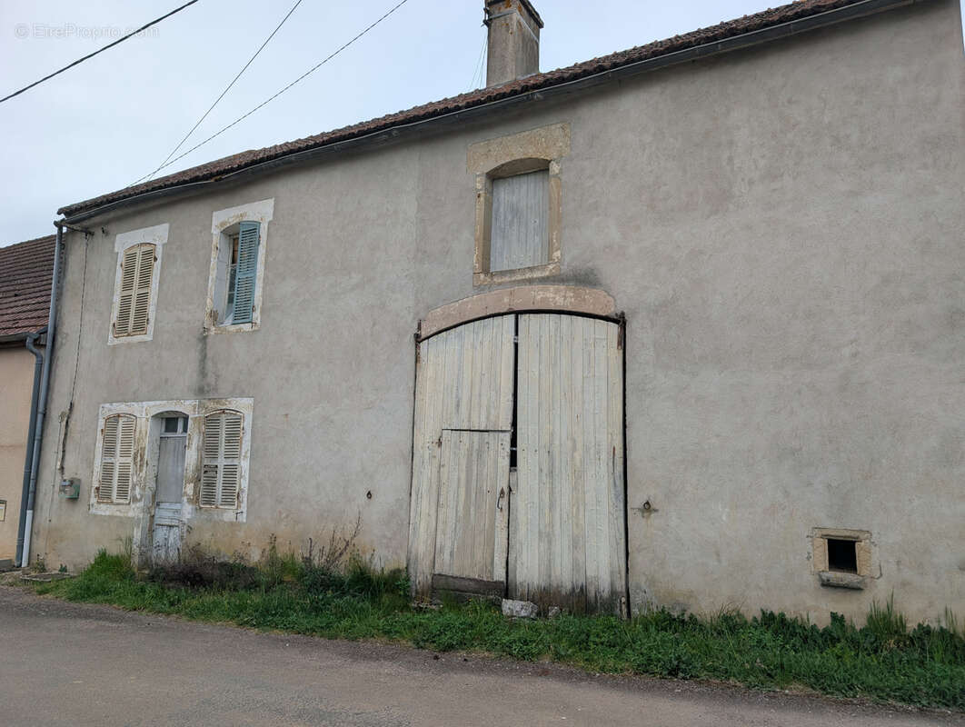 Bâtisse de village avec dépendances   Projet rénovation complète   Investisseur ou bricoleur - photo 12