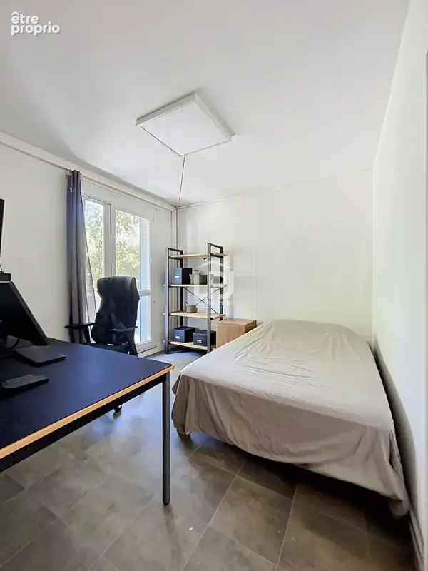INVESTISSEURS -T3 de 65 m² - calme absolu, place de stationnement et cave - résidence sécurisée du quartier de Croix de Pierre - photo 4