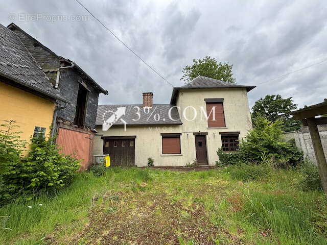 Maison à FEUQUIERES-EN-VIMEU