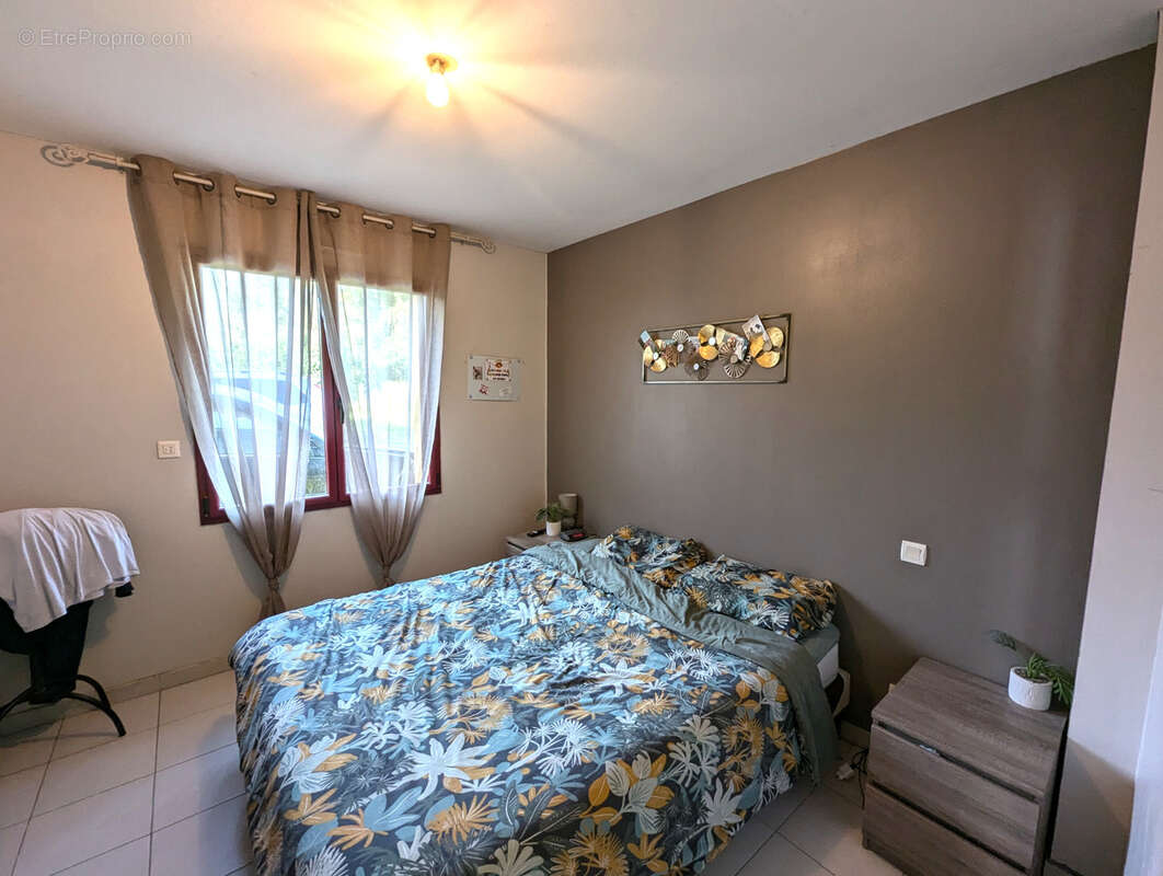 Maison à LA CHAPELLE-DES-MARAIS