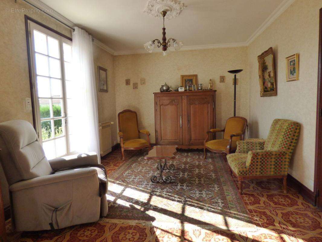 Maison à CHATEAUNEUF-EN-THYMERAIS