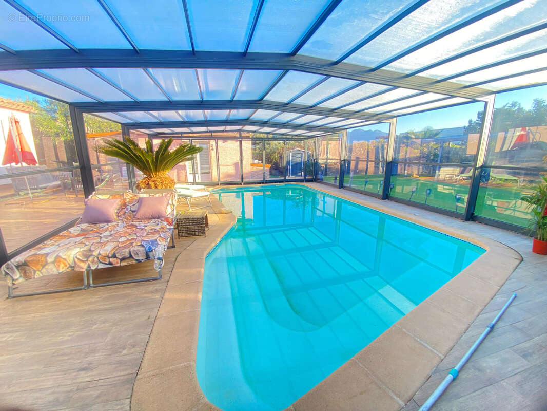 Villa de plain-pied avec piscine chauffée, pool house et prestations haut de gamme - photo 14