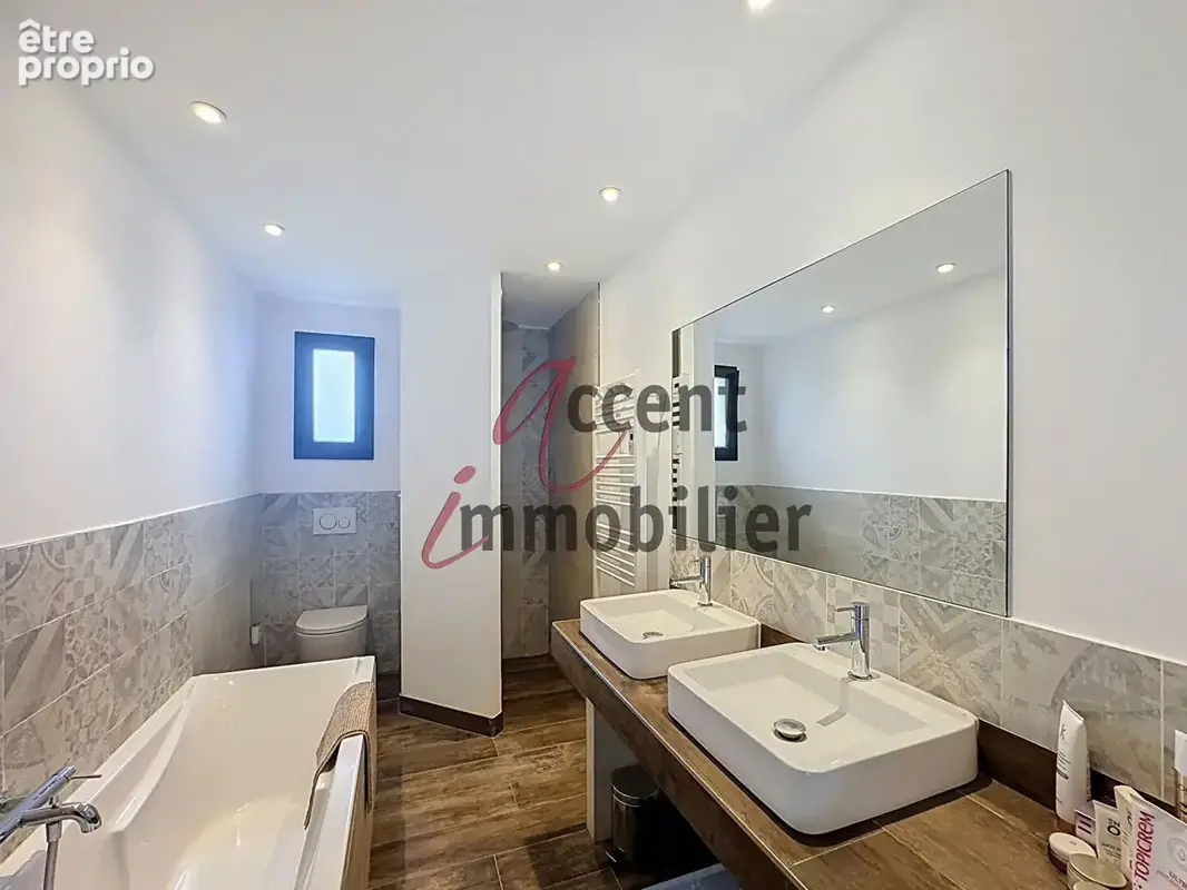 Mollégès, maison 135m² + 23m² de dépendance, piscine, garage,1200 m²  de terrain - photo 10
