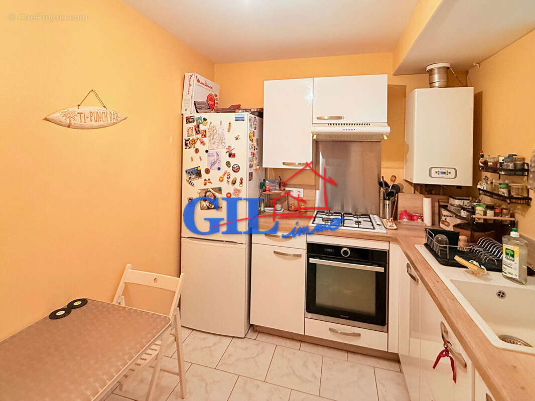 Appartement à SAVIGNY-LE-TEMPLE