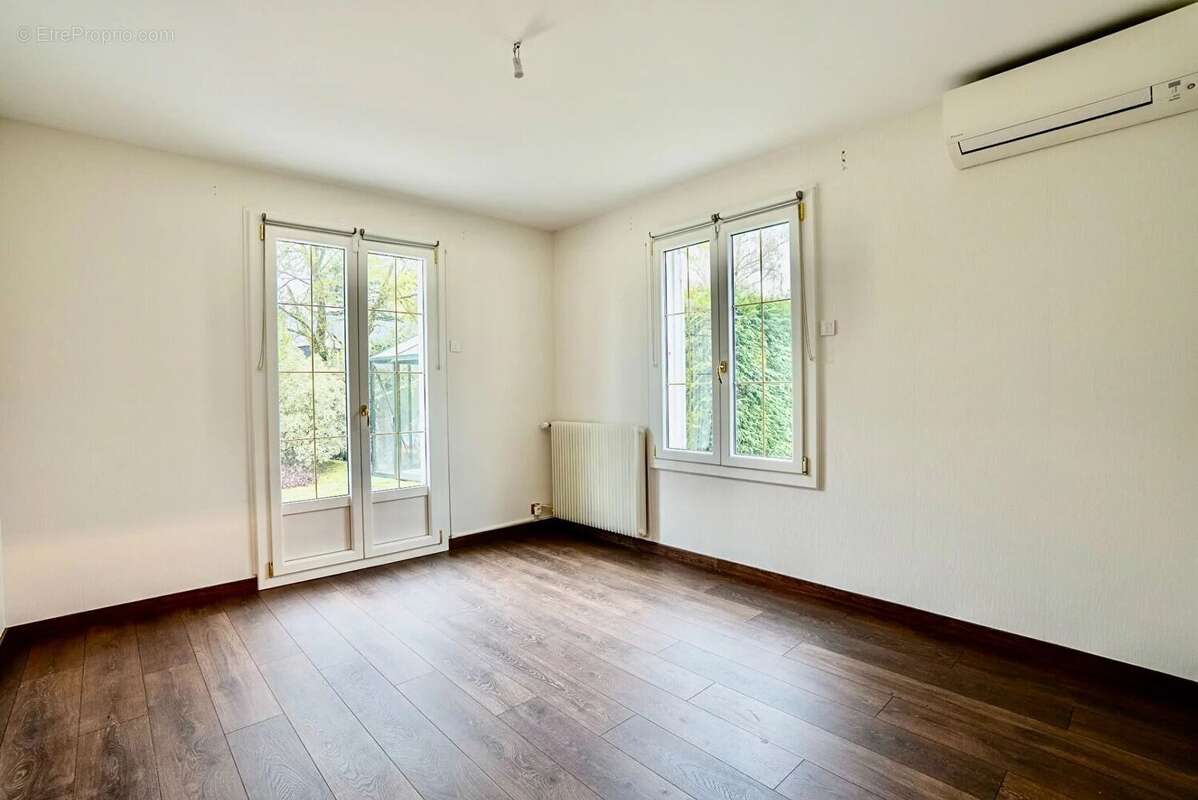 Maison à NOISY-LE-ROI