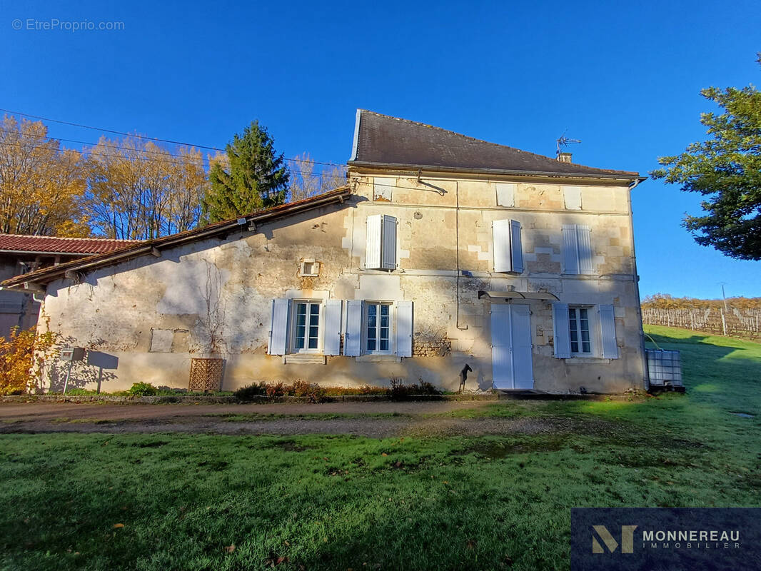 Maison à REIGNAC