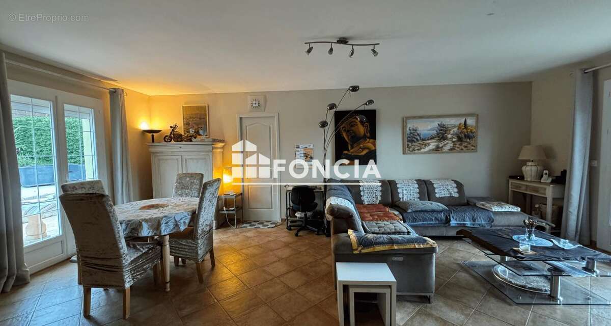 Maison à FREJUS