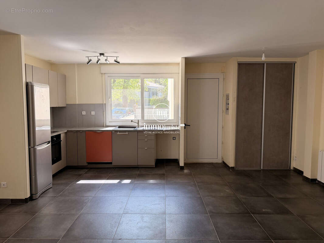 Appartement 82 m² à Royan  - photo 2