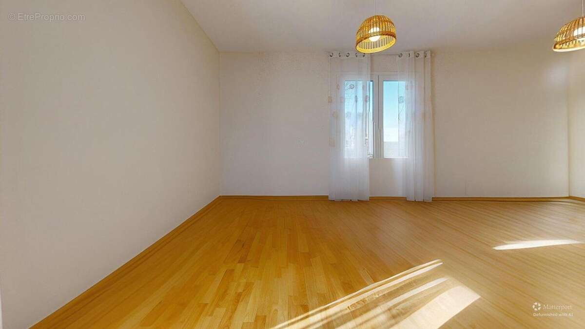 MaisondeplainpieddequatrechambresDiningRoomDefurni - Maison à BEYNAC-ET-CAZENAC