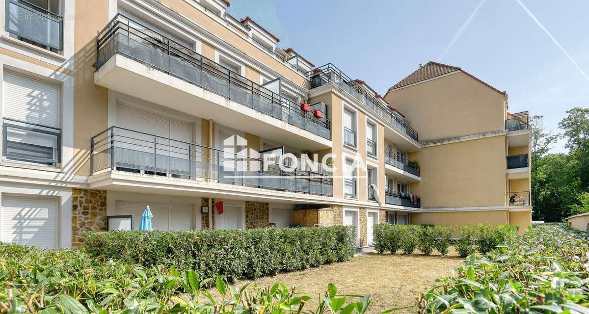 Appartement à MENNECY