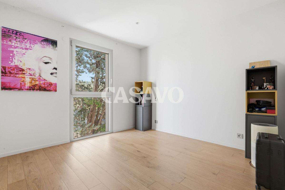 Appartement à EGUILLES