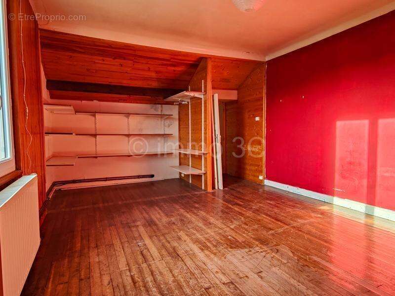 Maison à SAUZE-VAUSSAIS