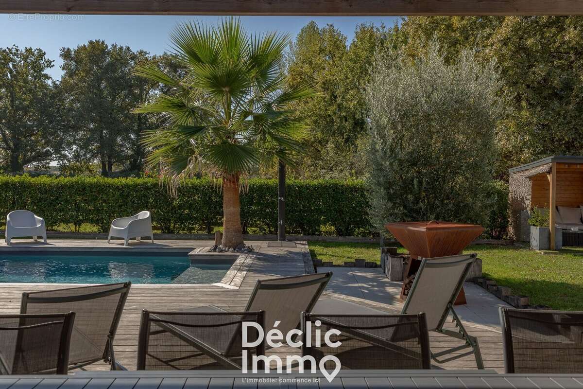 Maison à SAINT-SULPICE-ET-CAMEYRAC