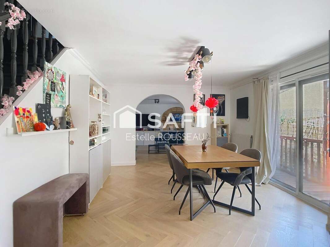 Maison 160 m² à Creteil  - photo 2