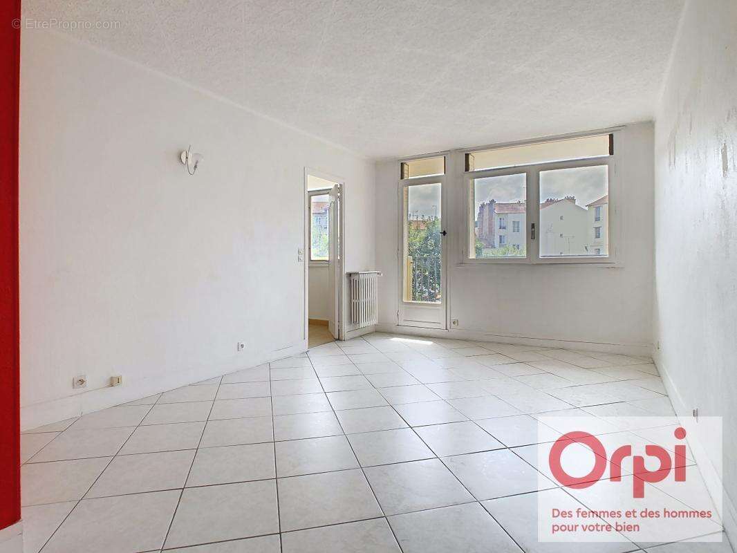 Appartement à ISSY-LES-MOULINEAUX