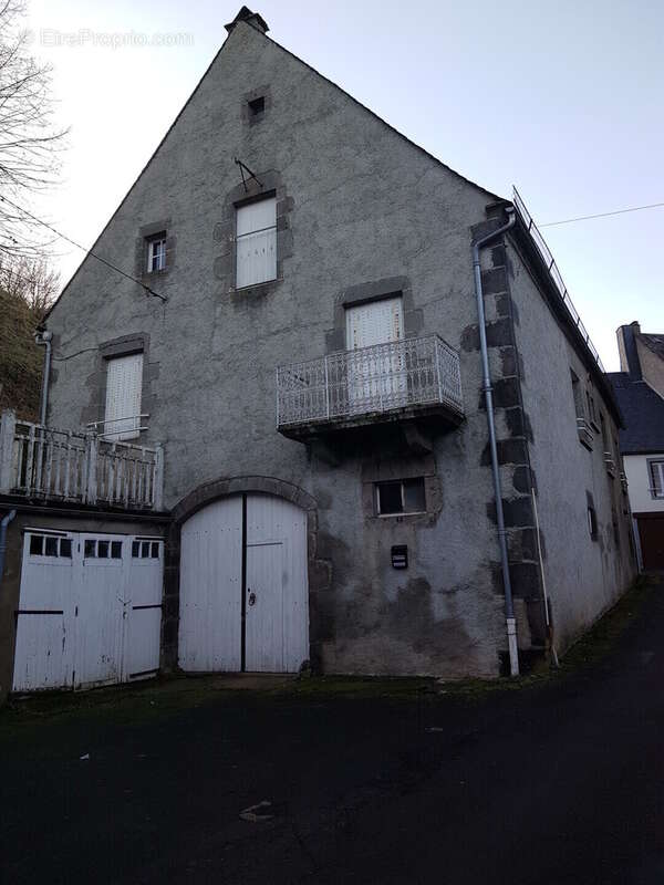 Maison à ROCHEFORT-MONTAGNE