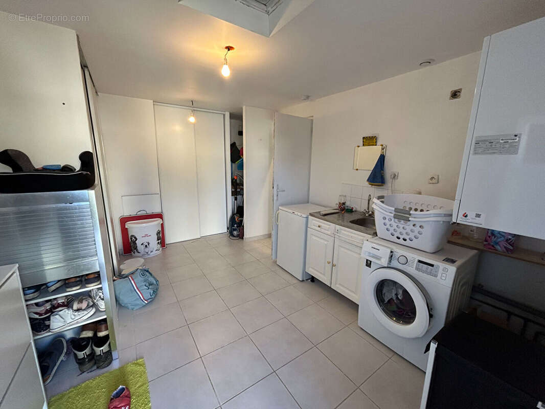 Maison à SAINT-CLEMENT-DE-LA-PLACE