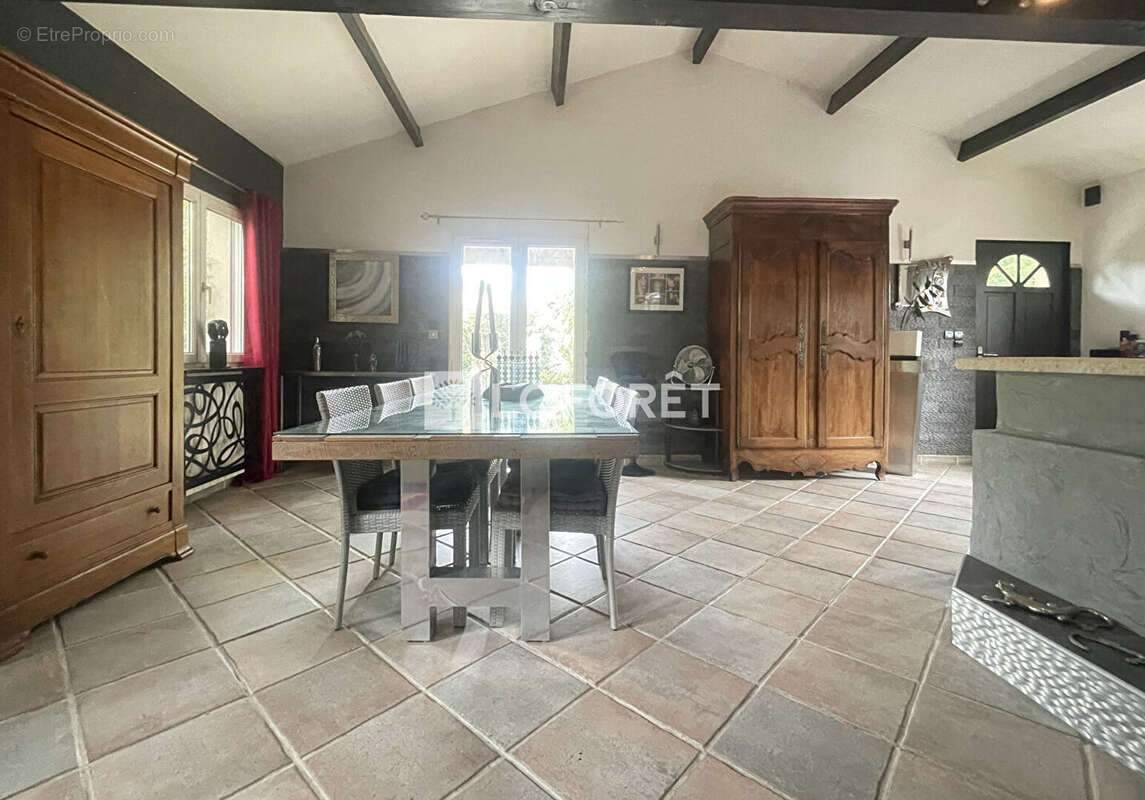 Maison à SAINT-GEORGES-DE-DIDONNE